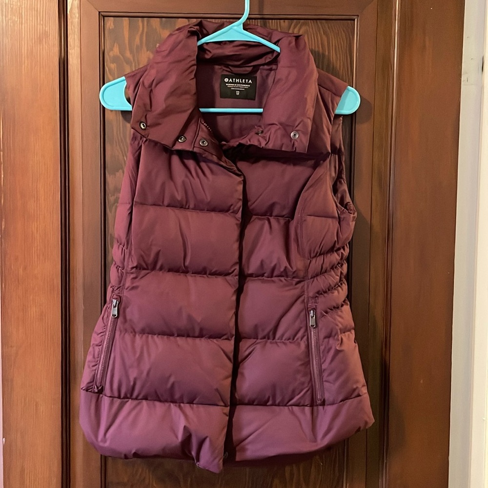 Athleta puffer vest XS